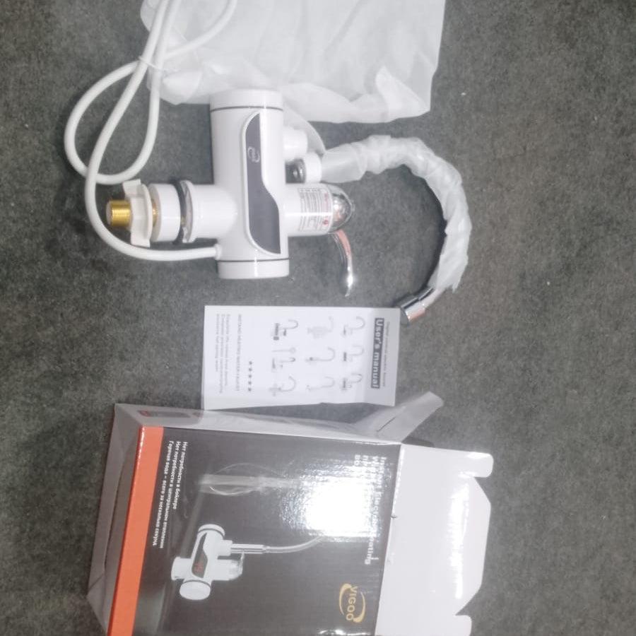 Electric kitchen instant water heater